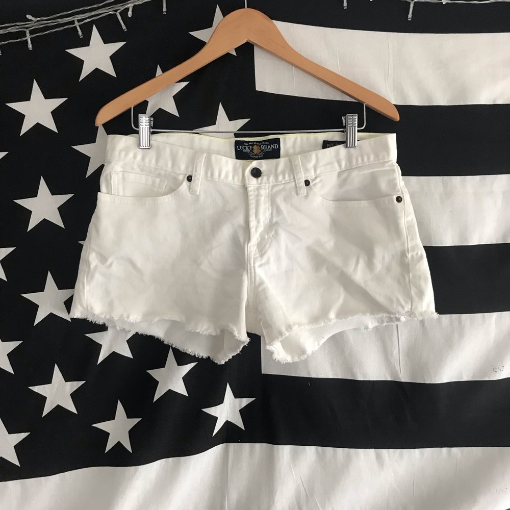 Lucky Brand White “Riley Short”